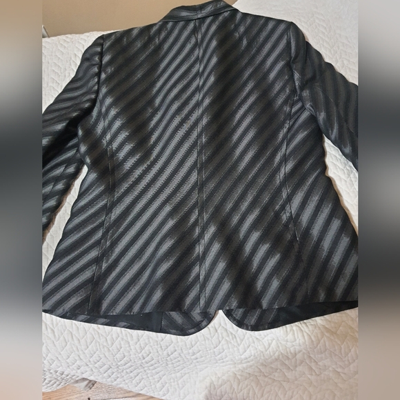 Armani Collection Women Jacket - Picture 2 of 6